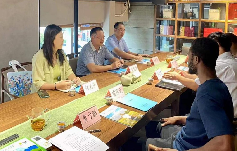 Foreign Economic Affairs Department of the Commerce Department of the Province of the research, supervise the Gambia (Hubei) overseas economic and trade cooperation zone construction